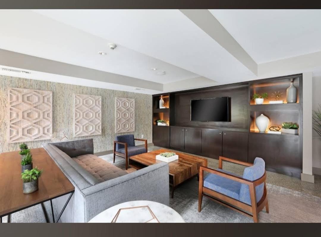 Cozy 2br In Downtown La With Pool & Hot Tub Los Angeles